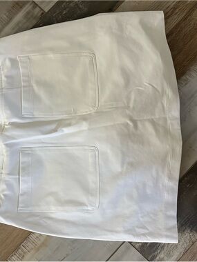 Athleta White Flat Front Shorts with Patch Pockets